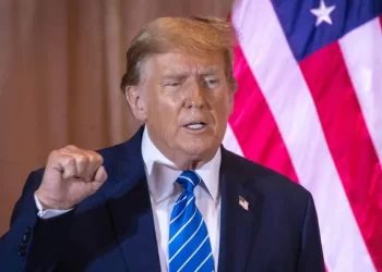 Cámara Baja de EE.UU. aprueba plan fiscal de Trump con impuesto a remesas