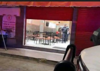 Balean fachada de taquería Los Tarascos en Cancún