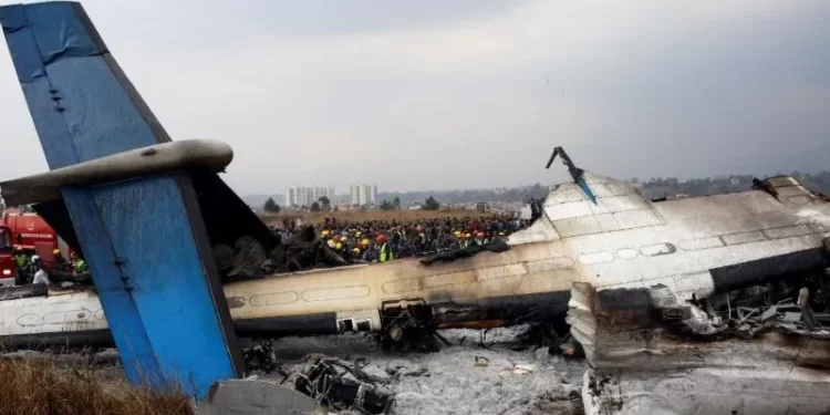 Se estrella avión de paracaidismo en Nueva Jersey: ¡15 personas luchan por sobrevivir!