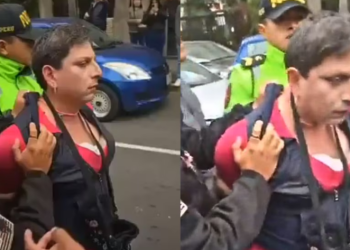 Hombre vestido de mujer causa alarma escolar