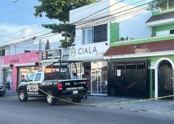Sujetos armados asaltan joyería Ciala Cancún