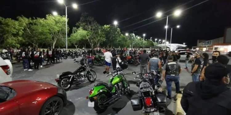Autoridades frenan rodadas ilegales en Cancún con megaoperativo