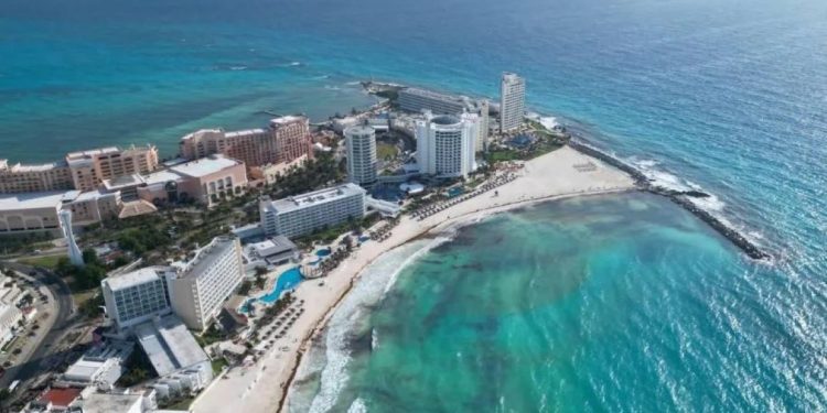 Vacaciones de verano dejarán derrama de 2 mil mdd en Q. Roo