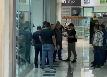 Cae par de asaltantes de joyería en Cancún; uno era guardia del centro comercial