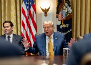 Trump lanza fuerte amenaza económica contra México