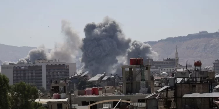 Israel ataca Siria: drones y explosiones sacuden la capital