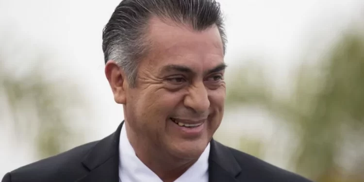 Hombre incendia la casa de Jaime Rodríguez “El Bronco”, exgobernador de Nuevo León