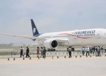 Abren investigación tras incidente entre avión de Aeroméxico y Delta en el AICM
