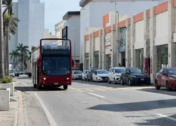 Inteligencia artificial en transporte turístico de Cancún