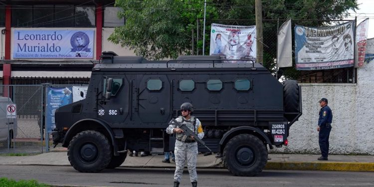 Secuestro en iglesia en CDMX por persona armada genera alarma