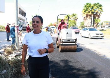 Avanzan trabajos de mantenimiento vial en Av. Huayacán