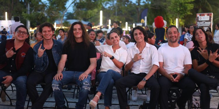 Ana Paty Peralta festeja a la juventud con gran festival