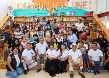 Ana Paty Peralta clausura cursos de verano en Cancún