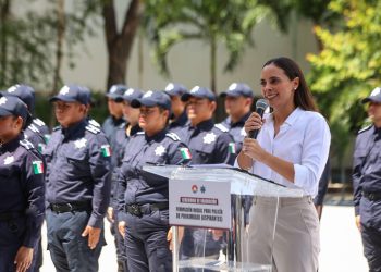 Refuerza Ana Paty Peralta transformación de la mejor policía en la historia de Cancún