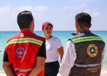 Ana Paty Peralta supervisa simulacro de rescate en Cancún