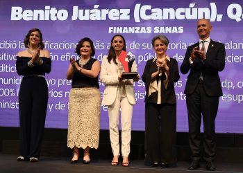 Recibe Ana Paty Peralta premio a las Mejores Prácticas de Gobiernos Locales 2025