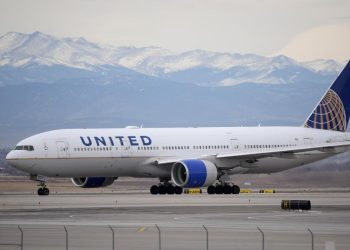 United Airlines reanuda operaciones tras resolver falla tecnológica en EE.UU.