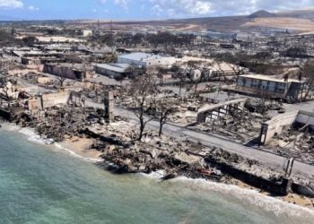 Ordenan evacuación inmediata en Maui por incendios fuera de control