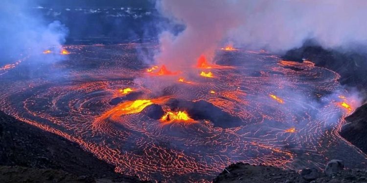 Entra en erupción el volcán Kilauea, en Hawái.