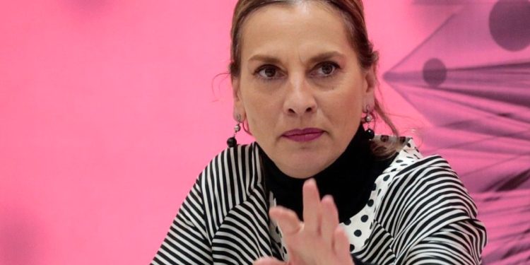 Beatriz Gutiérrez Müller rompe el silencio y aclara mudanza a España