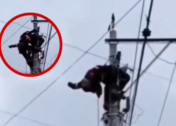 Dos trabajadores mueren electrocutados al intentar reparar un poste