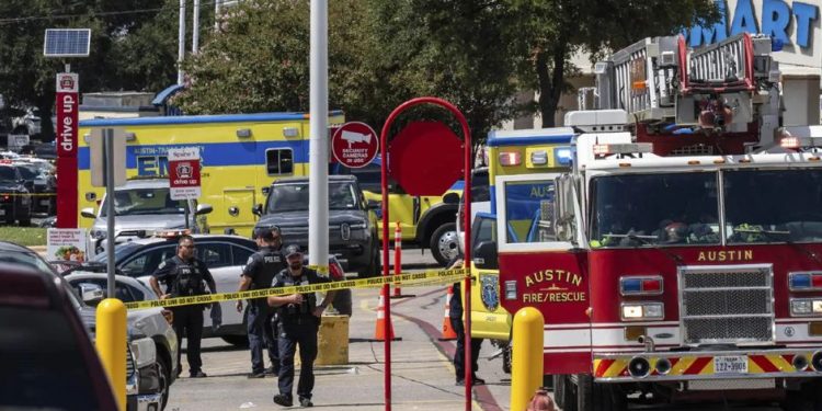 Tiroteo en tienda de Texas deja tres muertos y un arresto