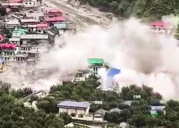 Terrible inundación arrasa Uttarkashi tras fuerte tormenta