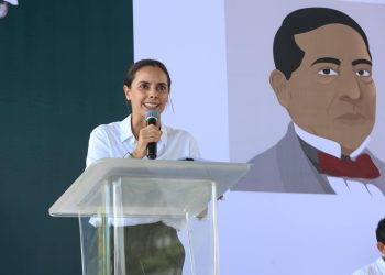Ana Paty Peralta resalta valor de estímulos educativos para jóvenes en Cancún