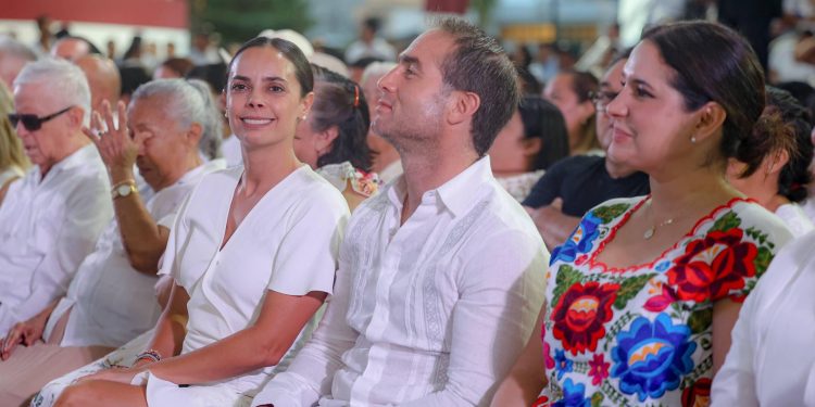 Ana Paty Peralta reconoce logros de alcaldesas