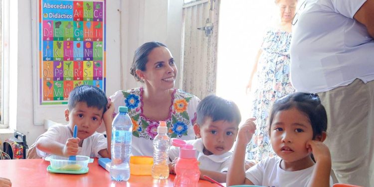 Ana Paty Peralta impulsa audiencias ciudadanas y bienestar