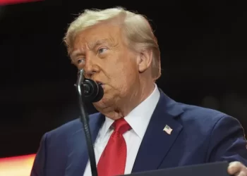 Trump encabezó funeral a Kirk en Arizona: “Un mártir de la causa de EU”