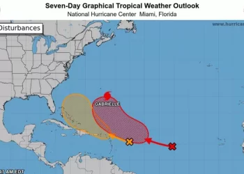 Huracán Gabrielle y bajas presiones alertan Quintana Roo