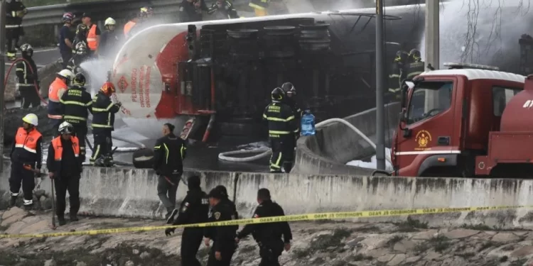 Aumenta la tragedia: cuatro muertos y 90 heridos tras explosión de pipa