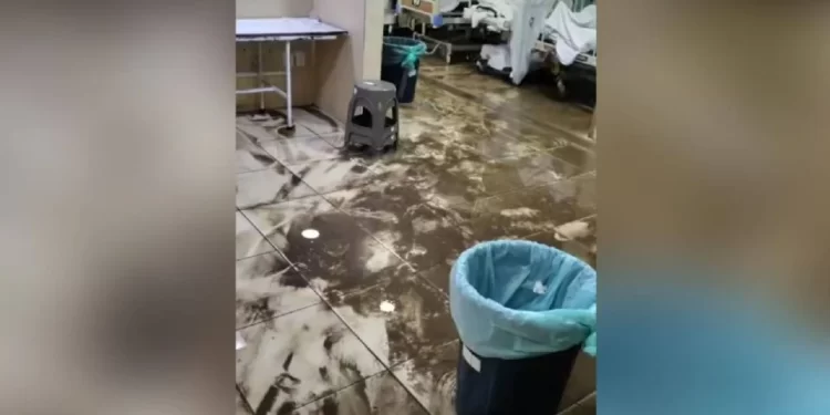 Se inunda hospital del IMSS donde atienden víctimas de explosión de pipa en Puente de la Concordia