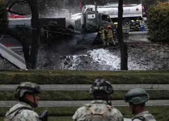 Suman 20 fallecidos tras explosión de pipa en Puente de la Concordia