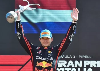 Max Verstappen gana GP de Italia y rompe dominio de McLaren
