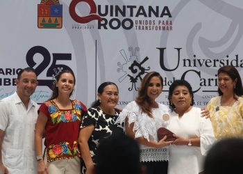 Ana Paty Peralta destaca en aniversario Unicaribe