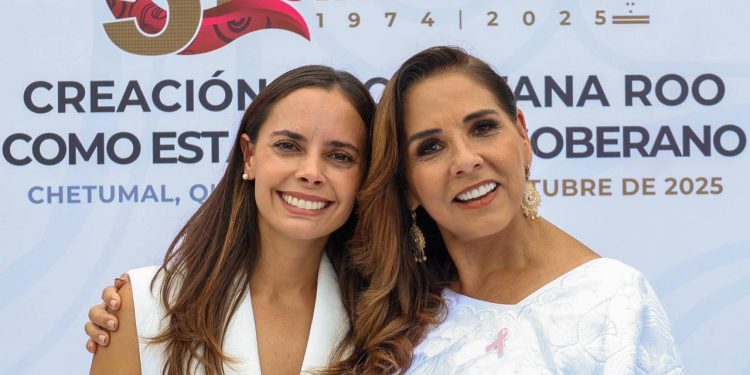 Ana Paty Peralta encabeza actos del 51 aniversario de Quintana Roo