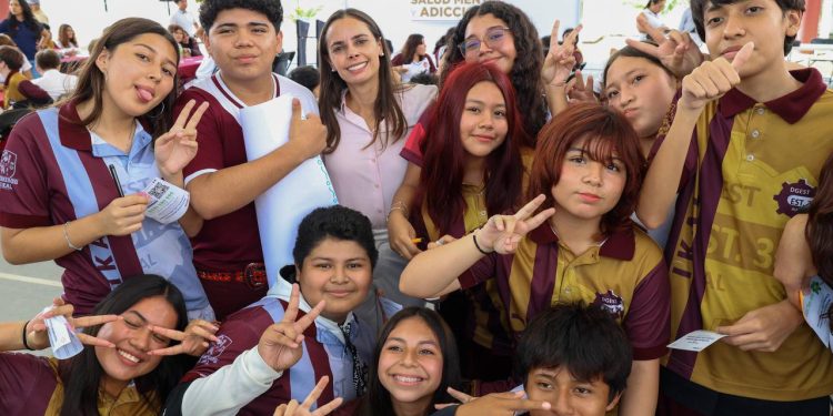 Ana Paty Peralta prioriza salud mental de adolescentes y jóvenes