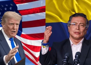 Representantes de Estados Unidos y Colombia durante el anuncio de la nueva fuerza conjunta antidrogas para Latinoamérica.