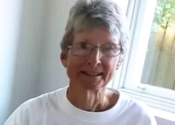 Anciana muere tras ser abandonada por su crucero en isla de Australia durante excursión turística