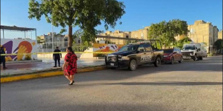 Ejecutan a joven en parque de Paseos del Mar en Cancún durante la mañana