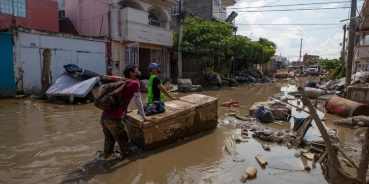 Cifra de fallecidos por lluvias en cinco estados asciende a 72