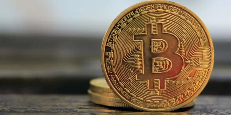 Bitcoin alcanza máximo histórico y supera los 125 mil dólares