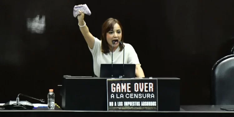 “Videojuegos no son el enemigo”: diputada critica impuesto del 8% a videojuegos