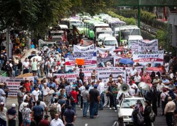 Transportistas detienen manifestación en CDMX, Edomex mantiene fuertes bloqueos