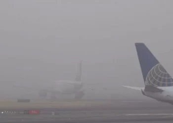 Banco de niebla afecta operaciones aéreas en el AICM esta mañana
