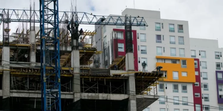 PIB de México cae 0.3% en tercer trimestre de 2025