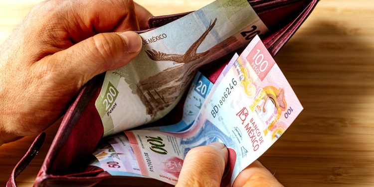Inflación en México sube en septiembre, pero sigue dentro del objetivo de Banxico