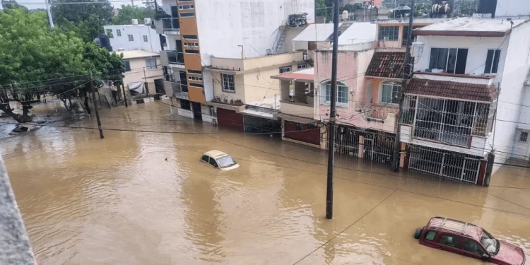 Inundaciones dejan al menos 44 fallecidos en Veracruz, Puebla, Hidalgo y Querétaro